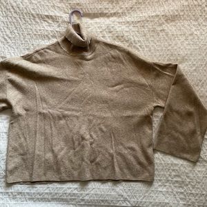 BRAND NEW Beautiful Turtleneck Sweater